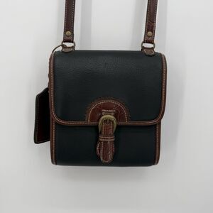 Carryland Vintage Black & Brown Crossbody Buckle Purse Travel Classic